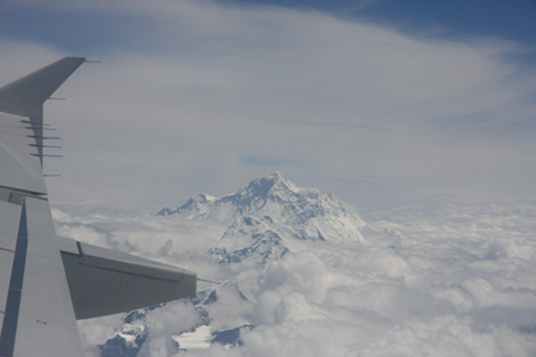 飞机上拍的珠峰照片